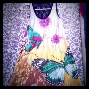 Flowing sleeveless top